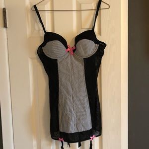 Women’s Victoria Secret- L (NWT) Bundle 2 for $15)